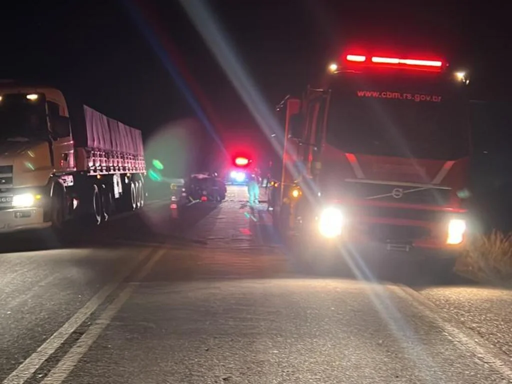 Acidente grave na BR-293 resulta em três vítimas fatais