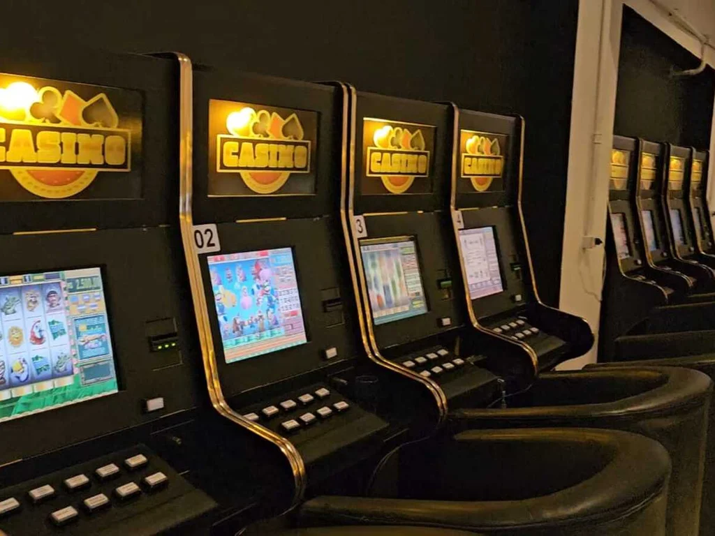 Bingo funcionava próximo a uma escola no Centro