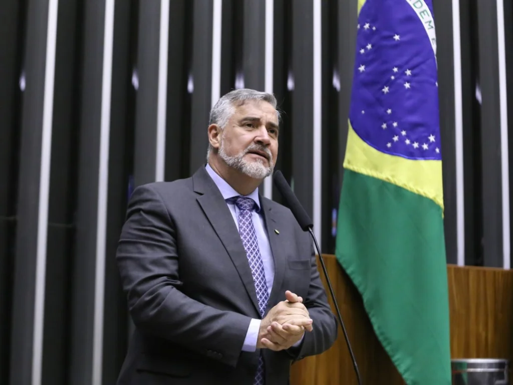 Projeto quer punições mais duras a políticos ligados ao crime organizado