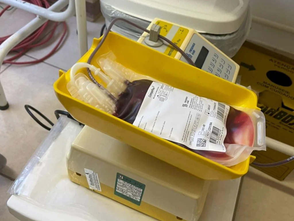 Coleta de sangue reúne dezenas de doadores