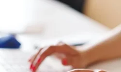 Sociedade de Pediatria avalia proibição dos celulares nas escolas