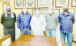 ‘Tente mover o mundo: o primeiro passo será mover a si mesmo’   – Platão