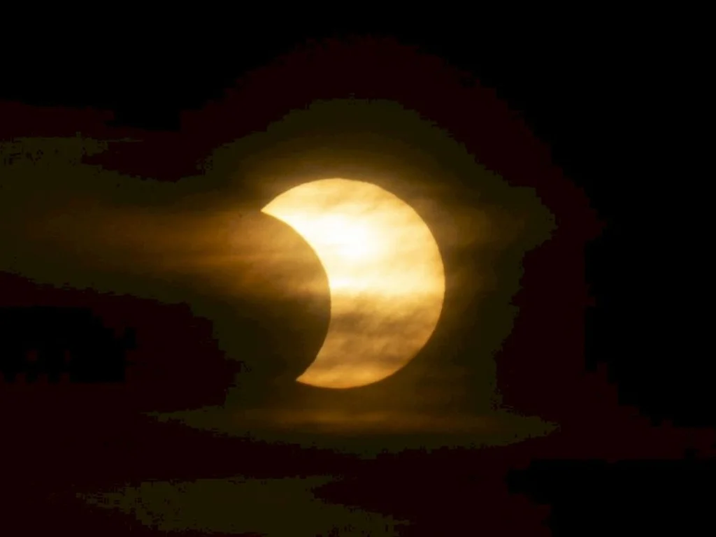 Eclipse lunar é destaque na madrugada de sexta-feira