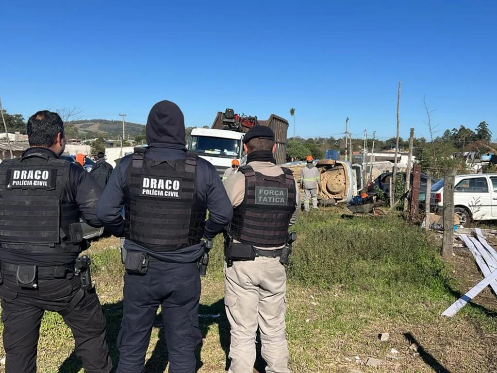 Operação desmantela esquema de desmanche de veículos e tráfico em Bagé