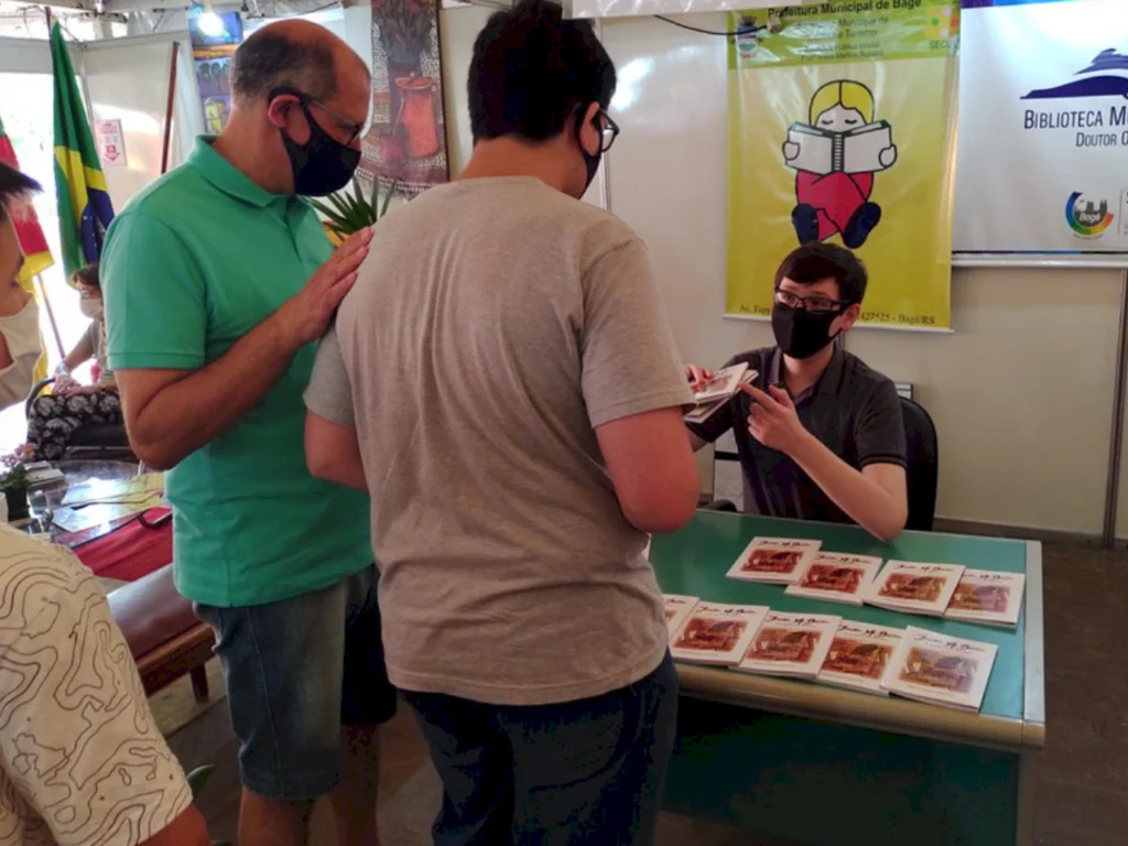 Final de semana é marcado por lançamentos literários