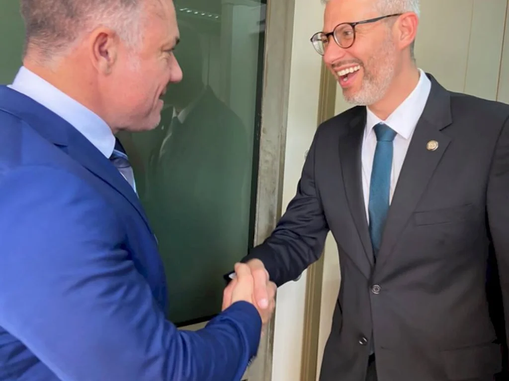 Ministro da Educação vira á Bagé