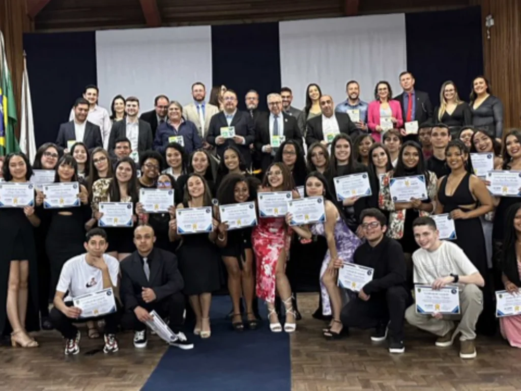 Emoção marca formatura de Qualificação para o Mercado de Trabalho