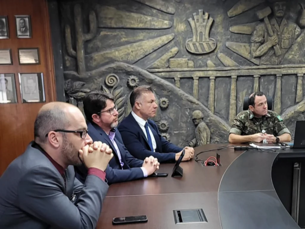 Prefeito visita QG do Exército para alinhar novas etapas da barragem