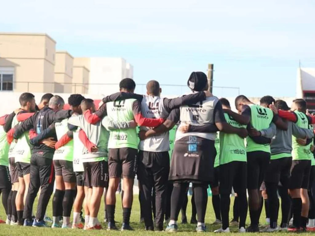 Guarany começa a decidir retorno à elite do futebol