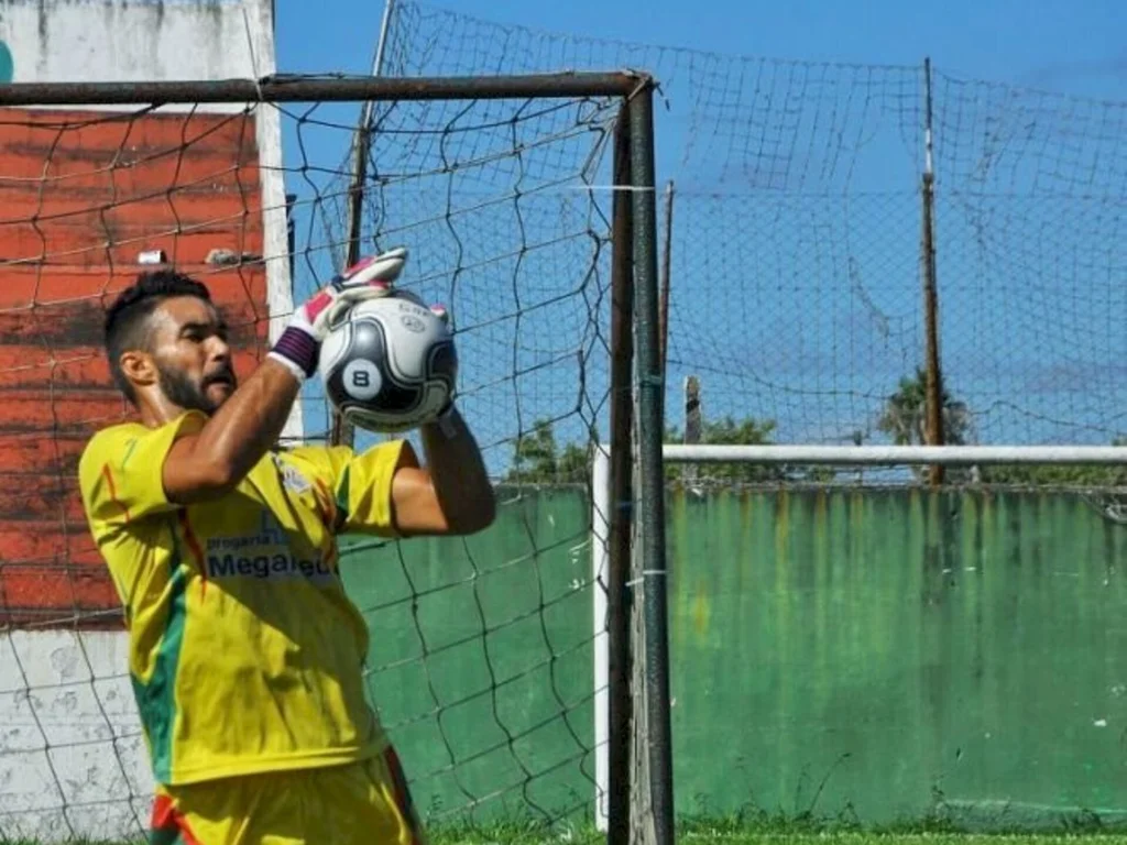 Guarany anuncia chegada de goleiro ao elenco