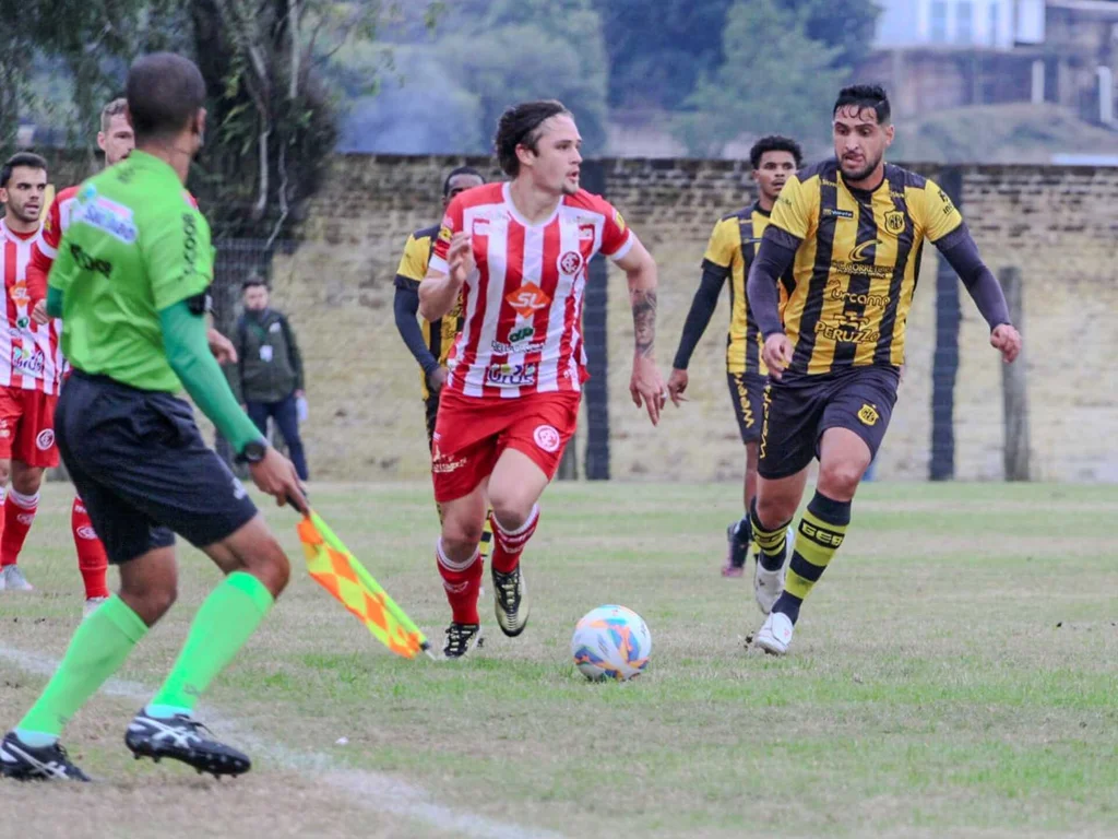 Bagé empata contra o Inter SM e denuncia caso de racismo