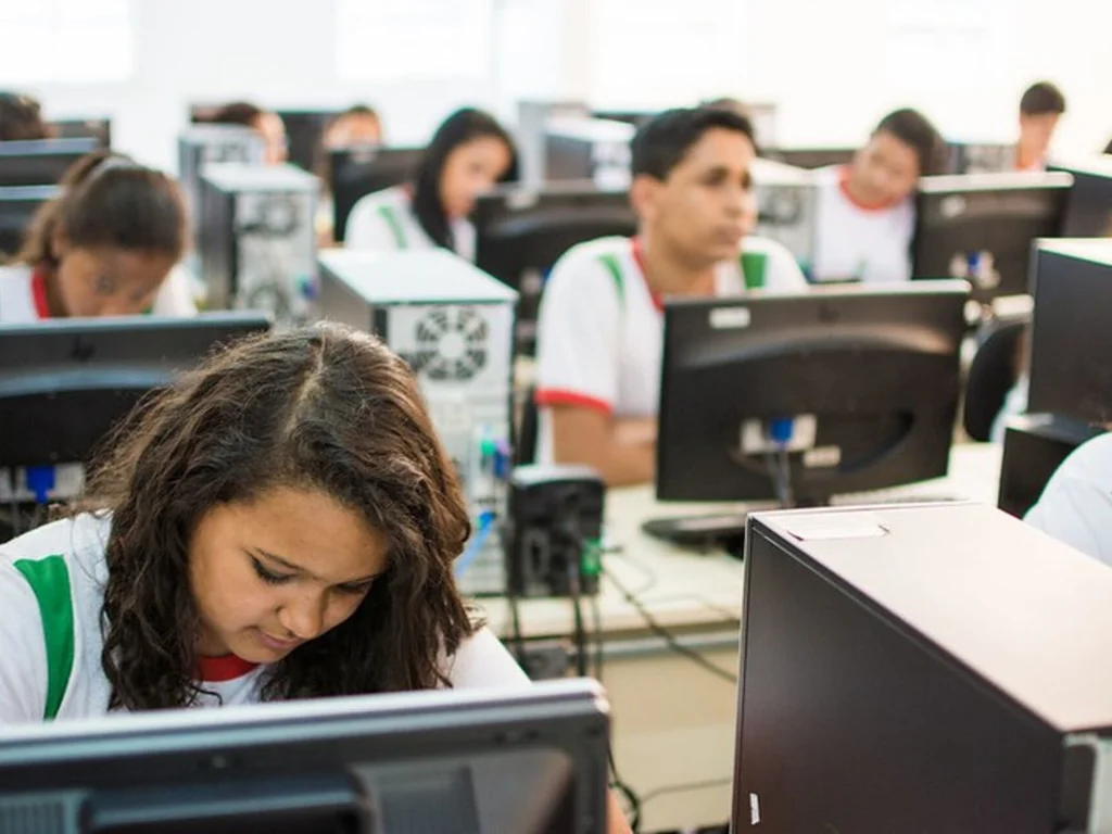 MEC promove webinário sobre adolescência e educação digital