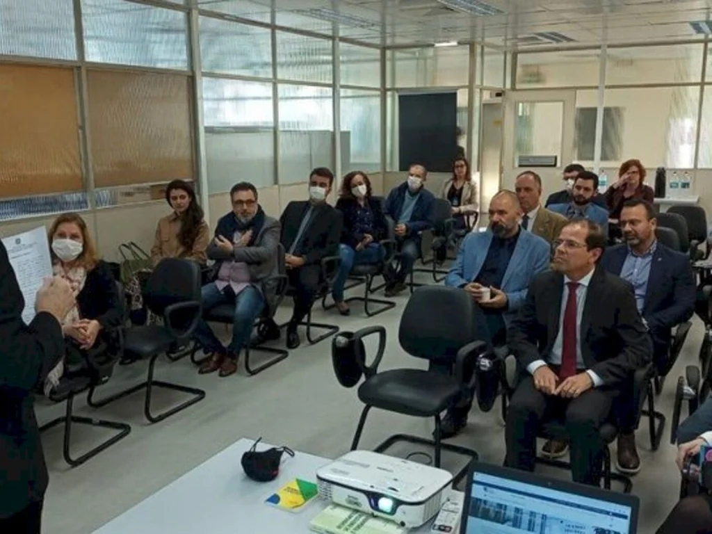 Justiça Eleitoral e partidos se unem contra a desinformação