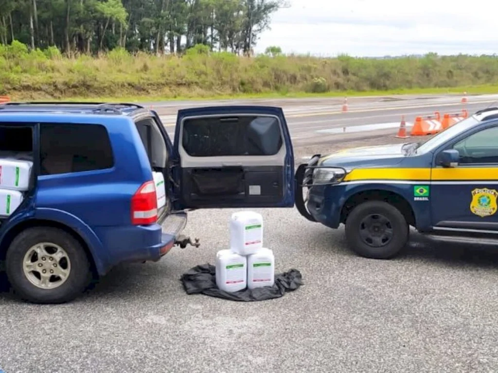 PRF apreende grande quantidade de agrotóxicos em Bagé