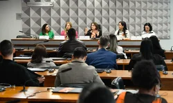 Três são detidos na Cohab com pedras de crack