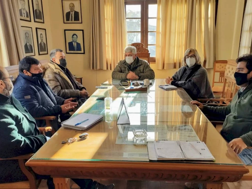 Lideranças discutem retomada do Acinser em Bagé