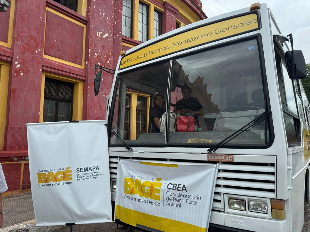 Homenagem marca reinauguração do Castramóvel