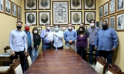 Câmara aprova projeto que põe fim aos supersalários