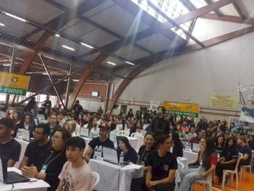 Ideau Bagé realiza disputa de conhecimento