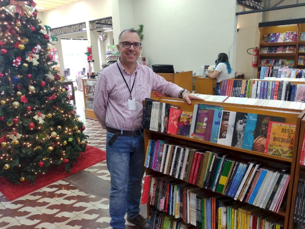 Feira do Livro terá lançamentos de bageenses