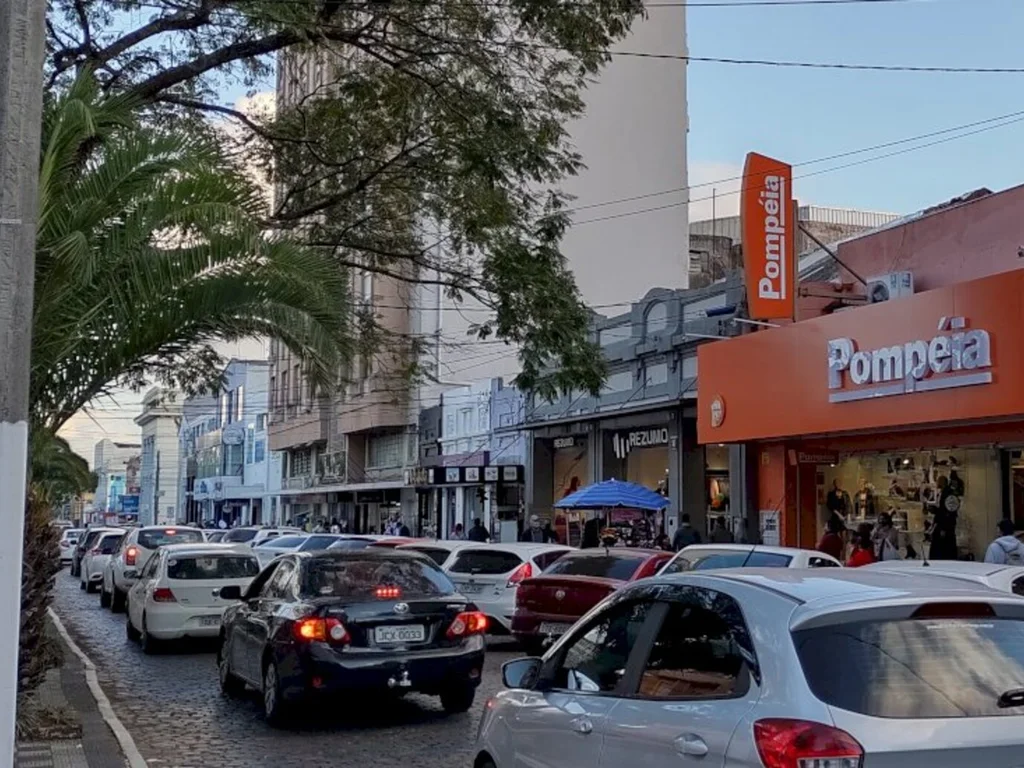 Lojas adiantam promoções de itens de inverno