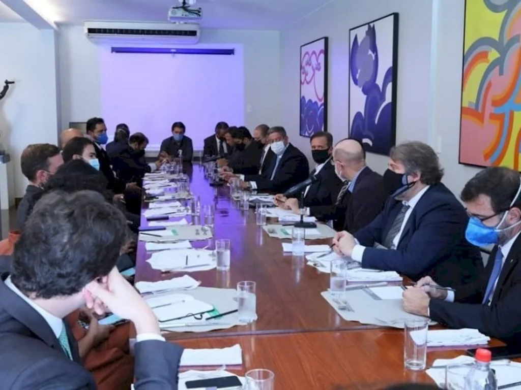 Todos os partidos na reforma administrativa