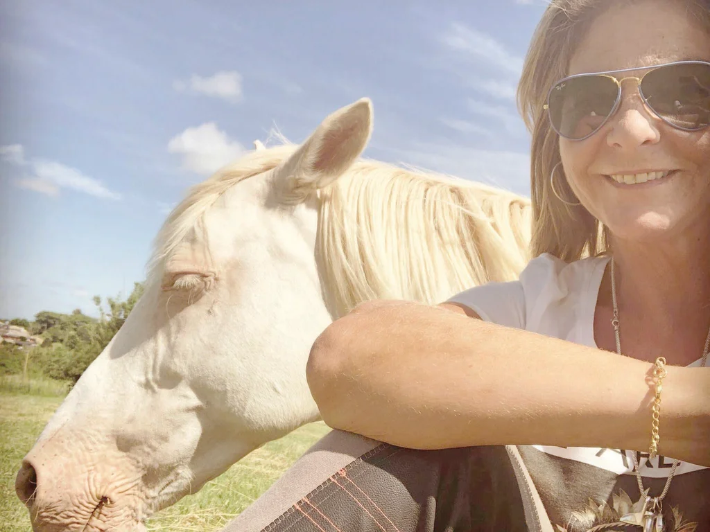 Equoterapia: os benefícios da interação entre a criança e o animal