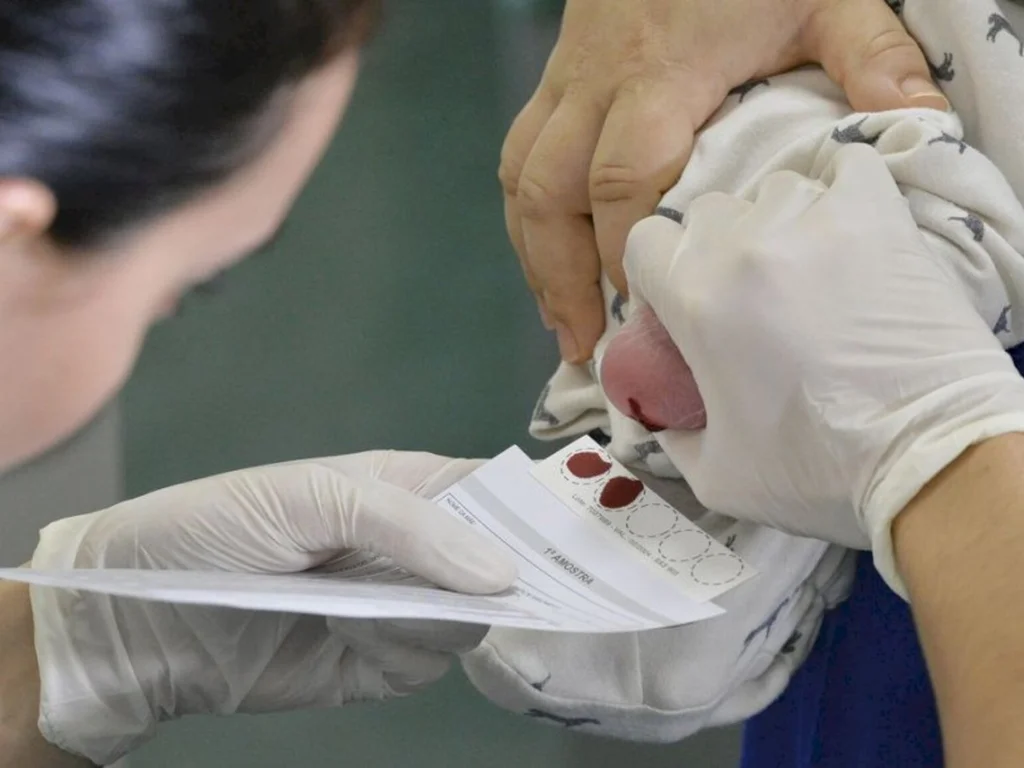 Senado aprova projeto que amplia alcance do teste do pezinho