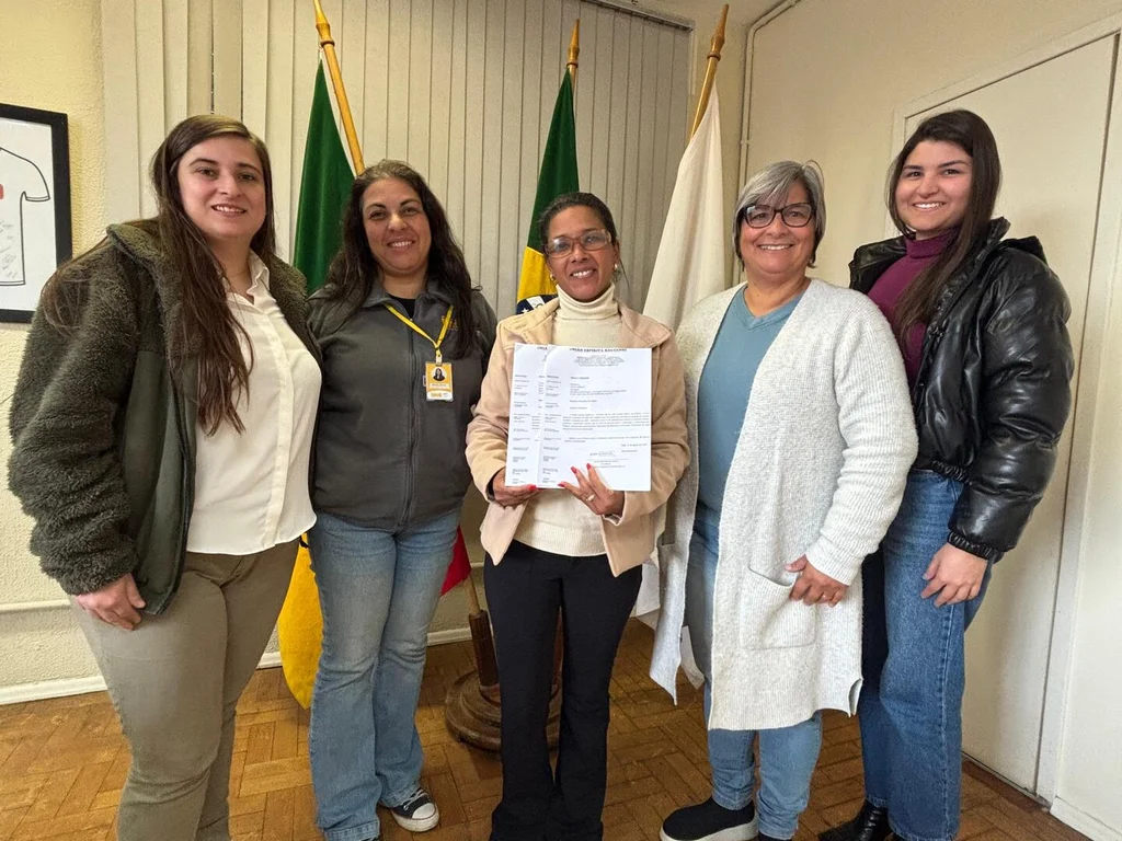 Educação e Caminho da Luz discutem renovação de convênio