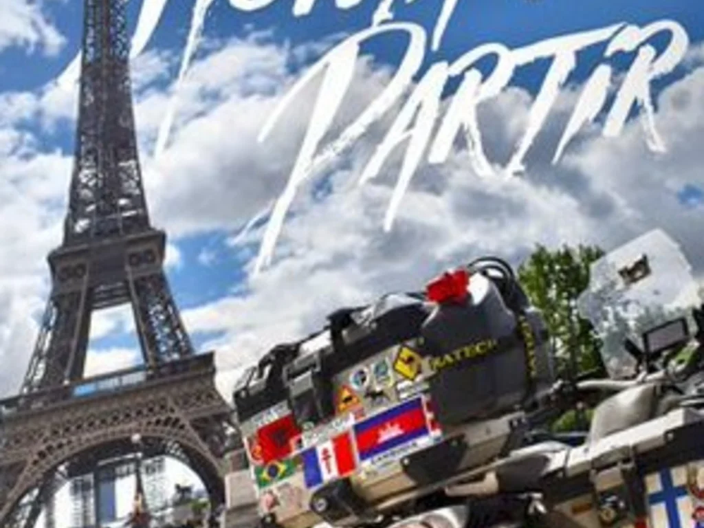 Bageense lança livro sobre viagens