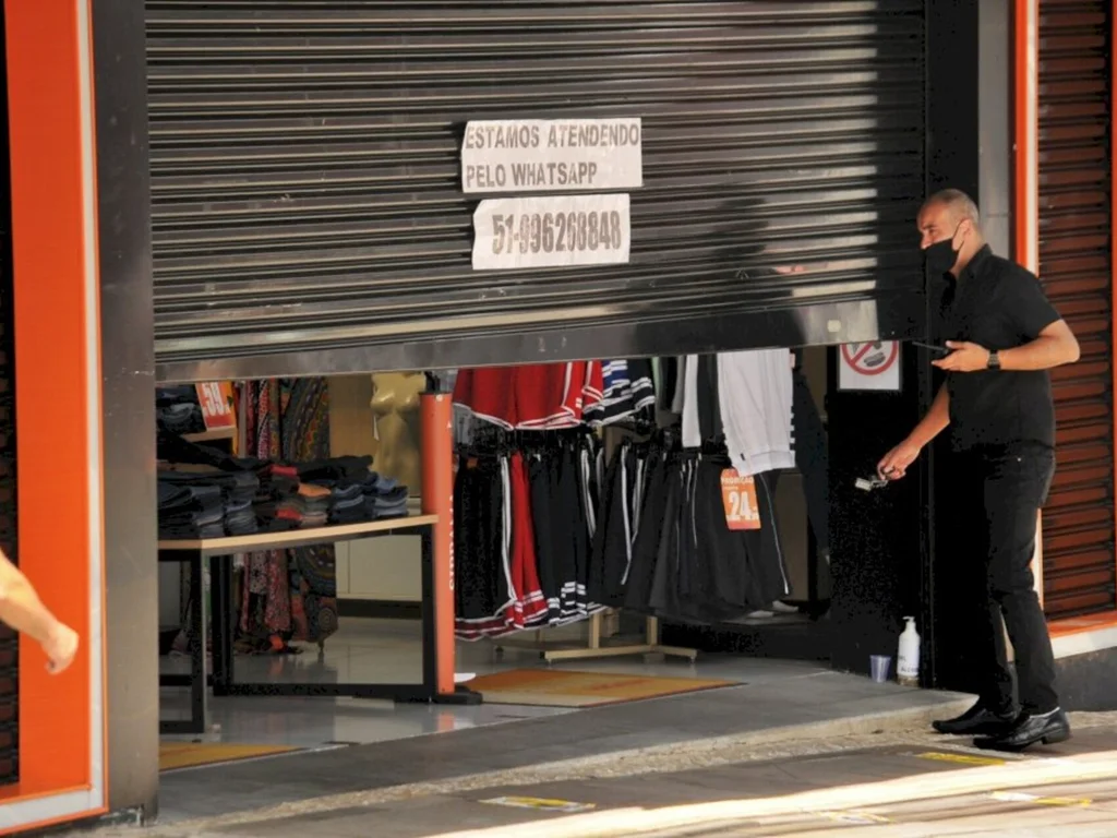 Sindicatos do interior ingressam com mandado de segurança coletivo contra decretos de fechamento do comércio