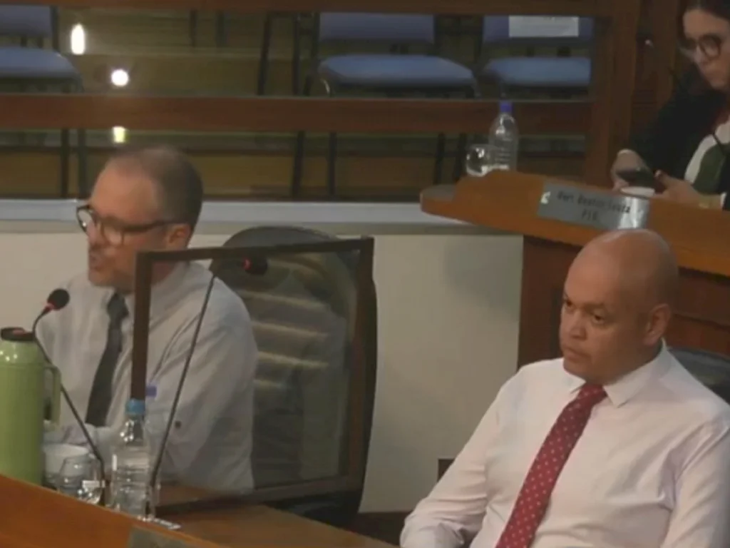 Vereadores  ‘sepultam’ Veto Popular no plenário