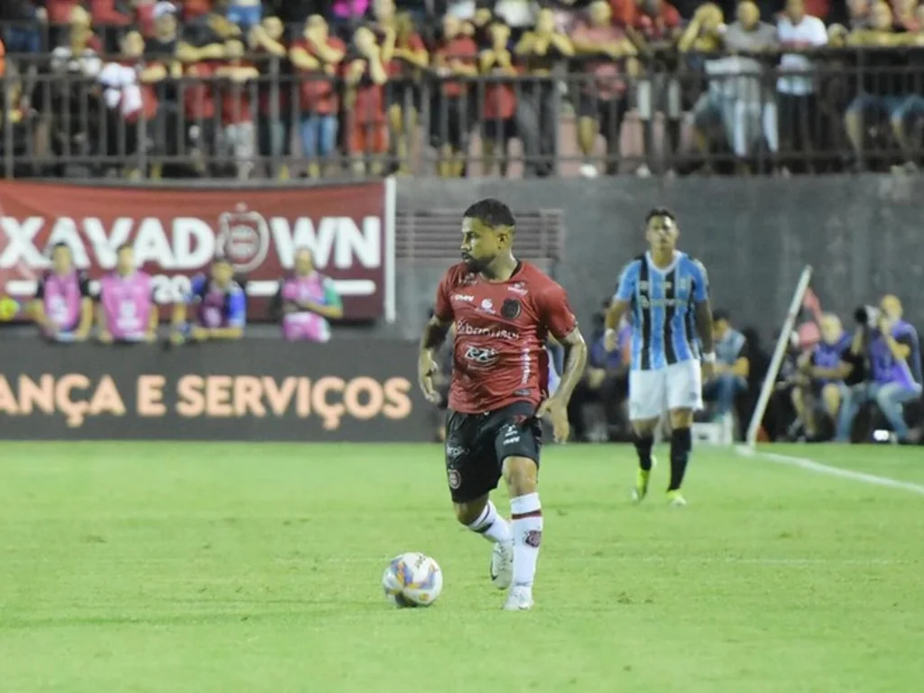 Jogador deixa o Brasil de Pelotas após três rodadas