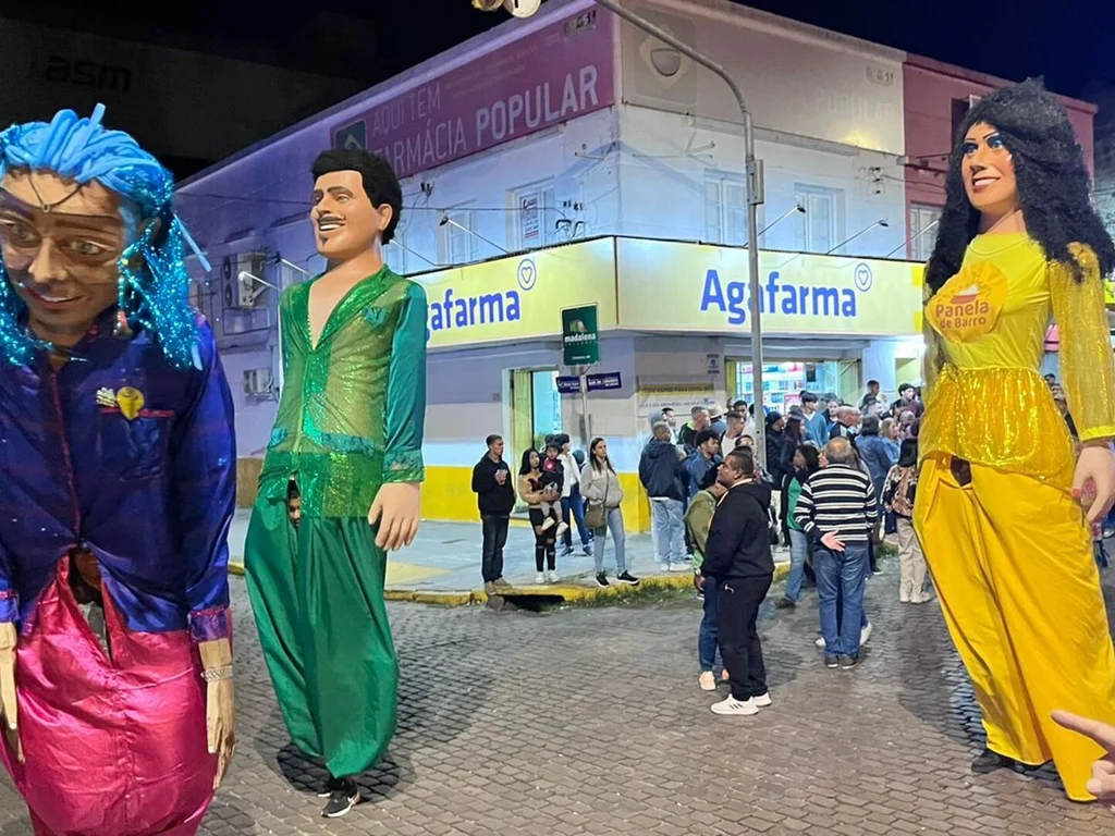 Carnaval dos blocos mobiliza bageenses