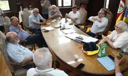 Projeto que reajusta piso do magistério em 6,27% deve ser votado em março