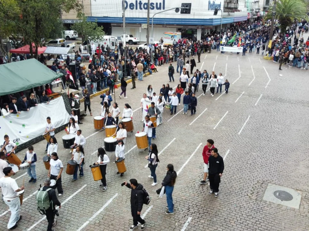 Desfile de 7 de Setembro reúne 15 mil em Bagé