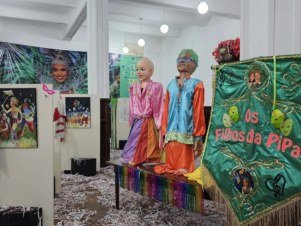 Exposição na Casa de Cultura destaca histórias da folia bageense