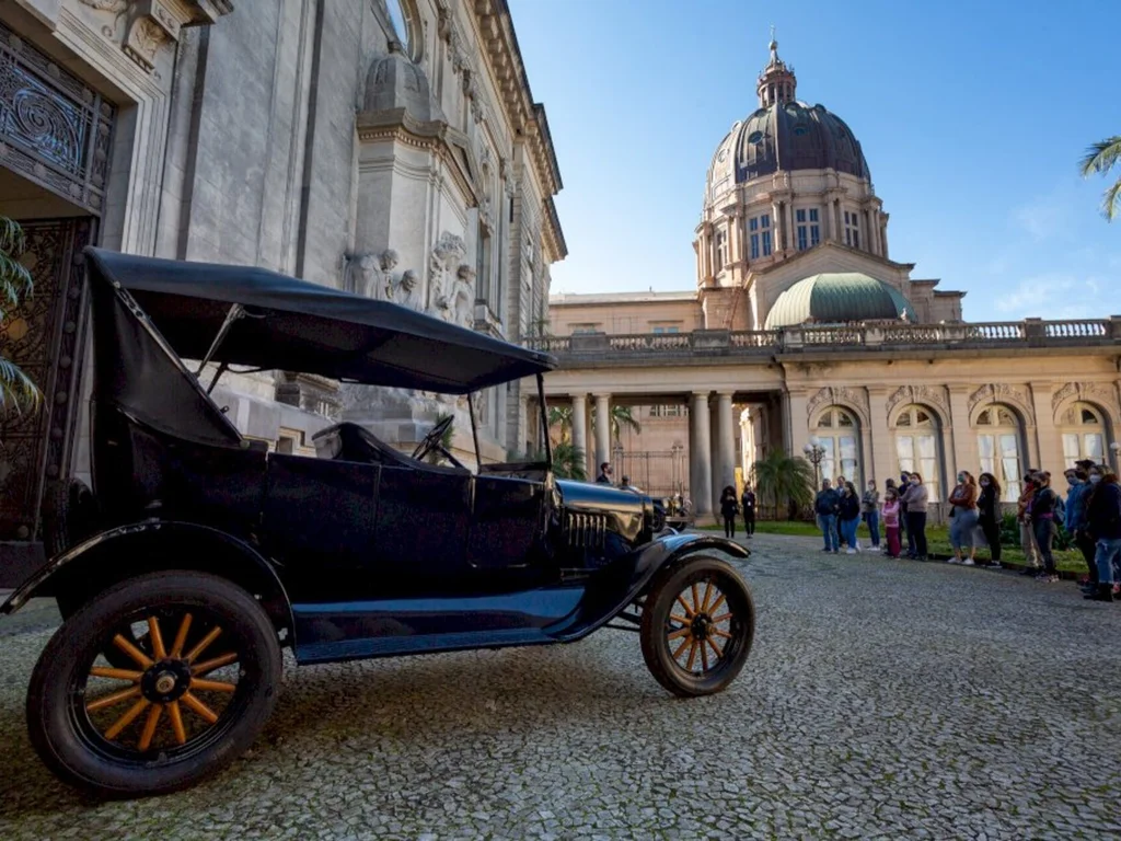 Passeios no Palácio Piratini celebram Dia do Patrimônio