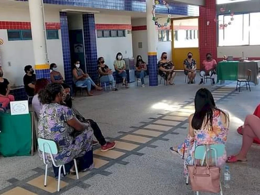 Cerca de 12 mil alunos voltam às aulas na rede municipal