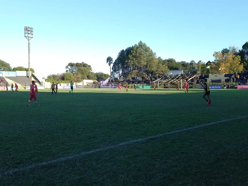 Bagé ganha e Guarany empata