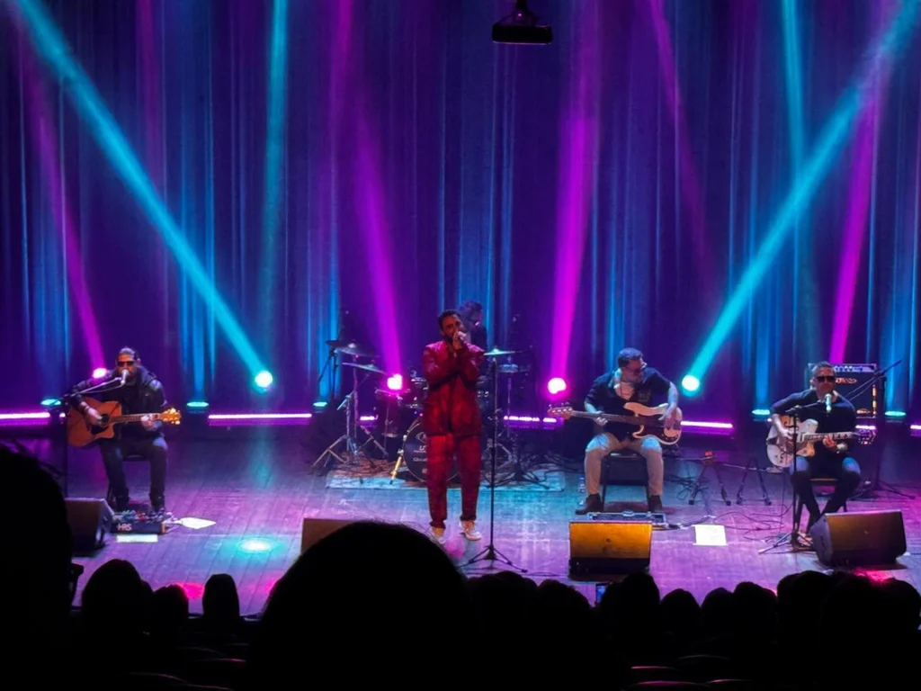 Maria do Relento faz show acústico solidário no Imba