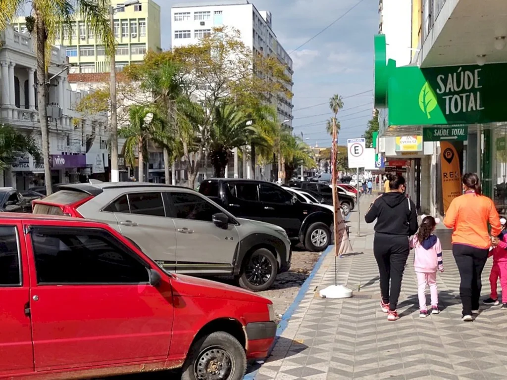 Entidades ligadas ao comércio avaliam novo piso regional