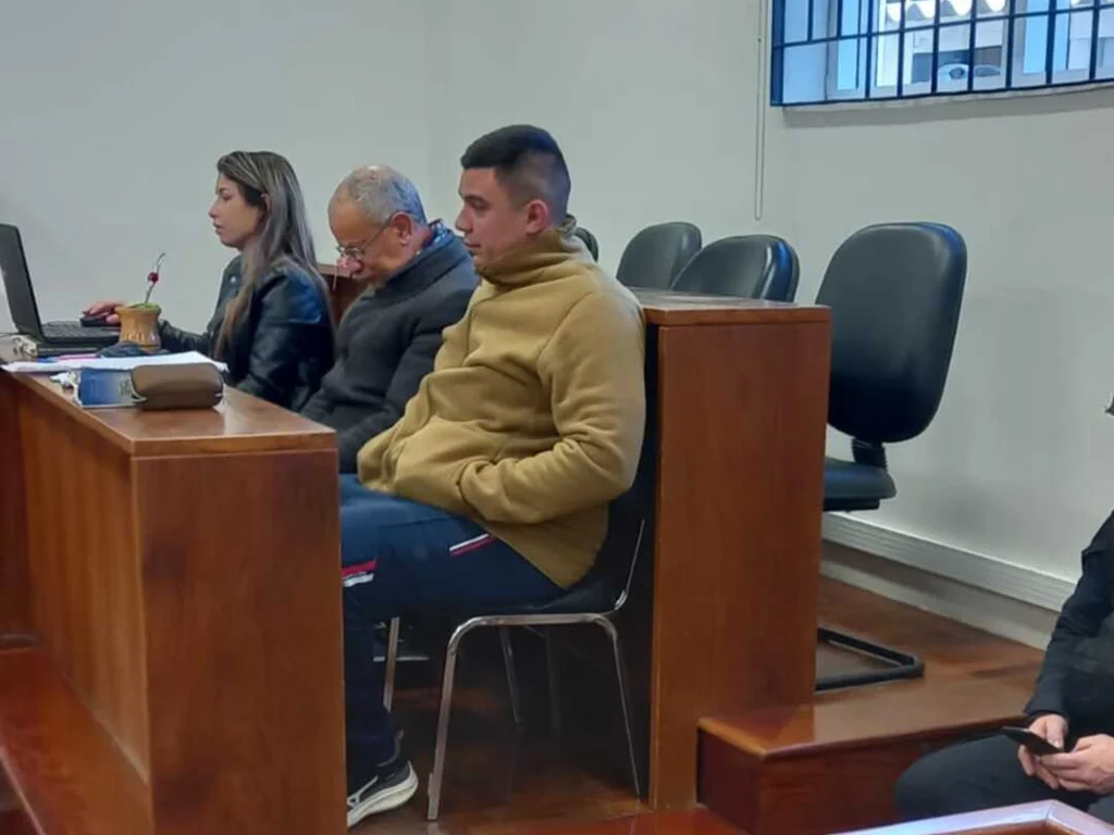 Réu afirma que estava armado apenas para defesa