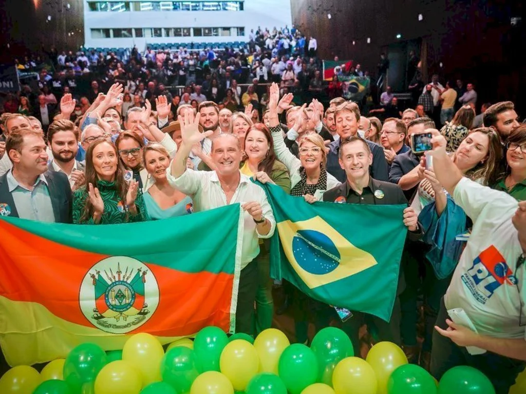 Adriana Lara participa de evento do PL