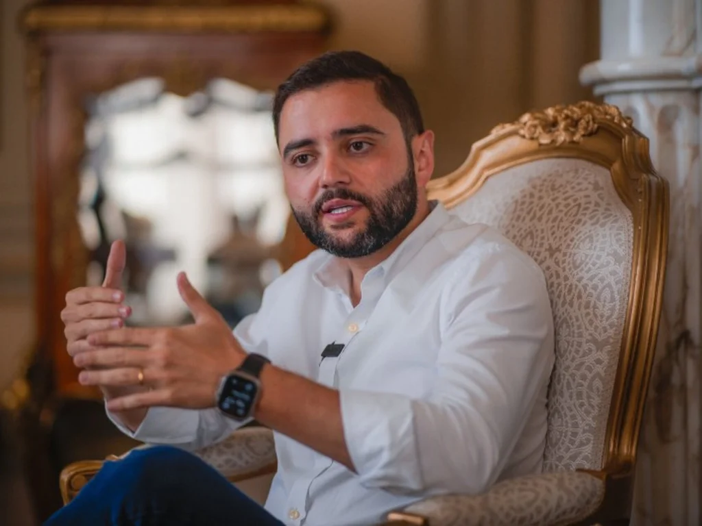 Vice-governador Gabriel Souza assume como governador em exercício