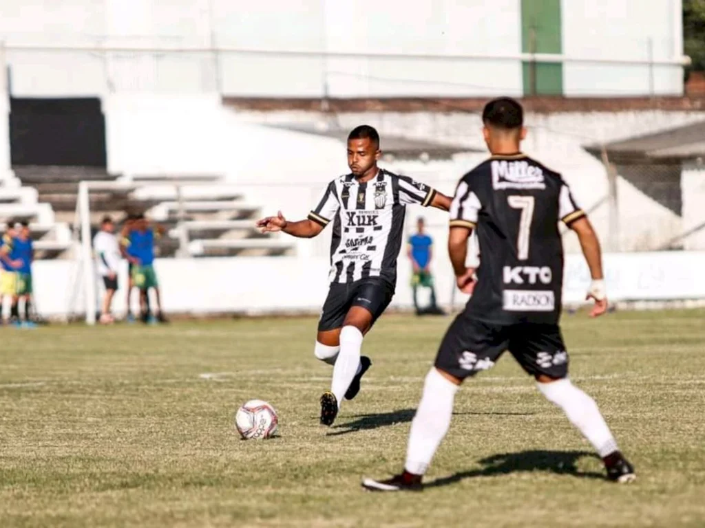 Terceirona começa com gols em todos os jogos