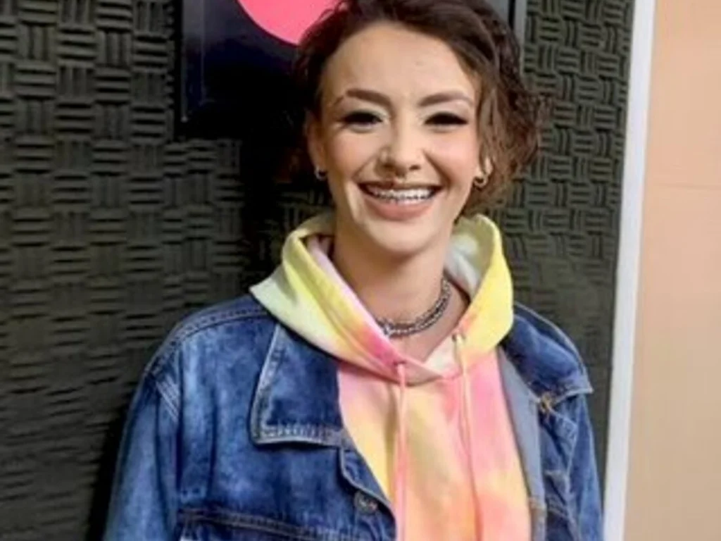 ‘As pessoas que espalham amor não têm tempo nem disposição para jogar pedras’   Santa Teresa de Calcutá