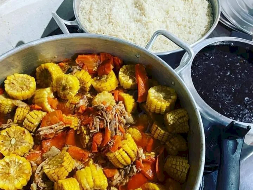 Voluntários se mobilizam para ajudar quem mais precisa