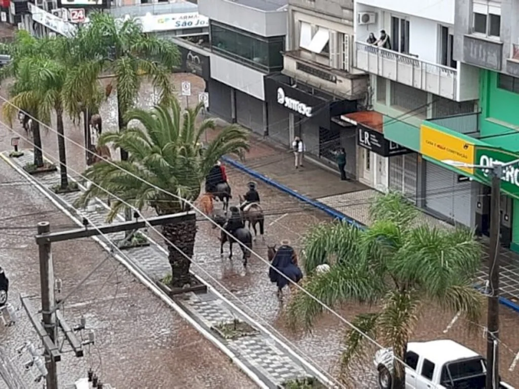 Desfile Farroupilha acontece domingo