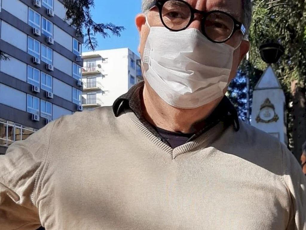 É preciso manter cuidados e fazer segunda dose